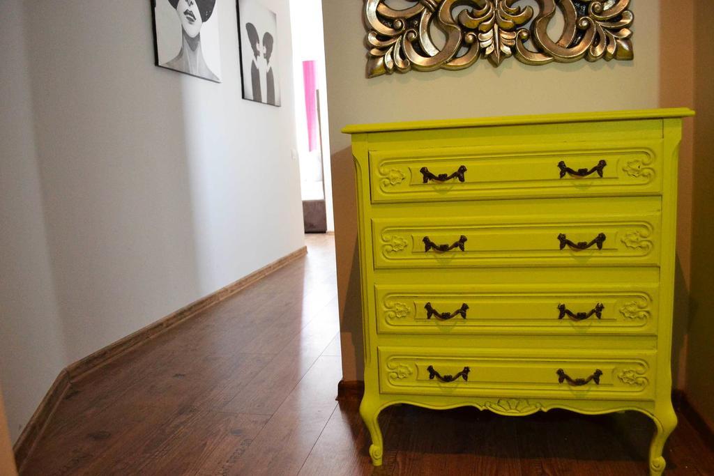 Jn Boutique Apartments Bucarest Esterno foto
