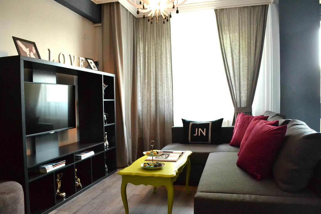 Jn Boutique Apartments Bucarest Esterno foto