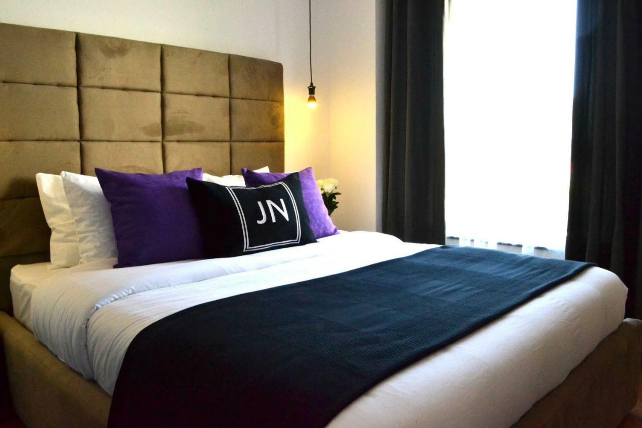 Jn Boutique Apartments Bucarest Esterno foto