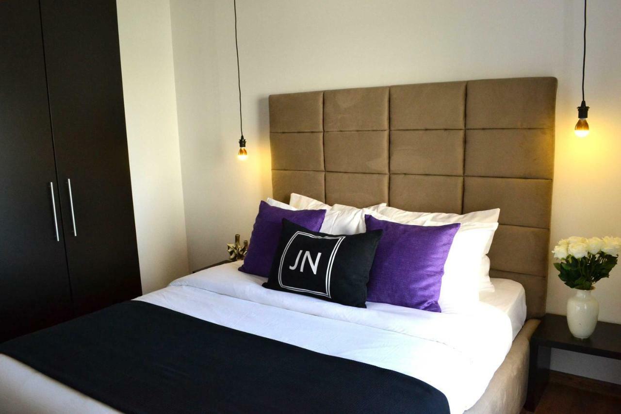 Jn Boutique Apartments Bucarest Esterno foto